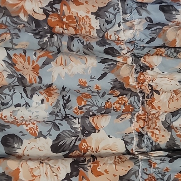 Dress - Picture 2 of 6